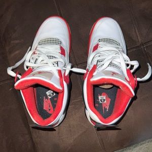 Fire Red Jordan Retro 4 size 10M